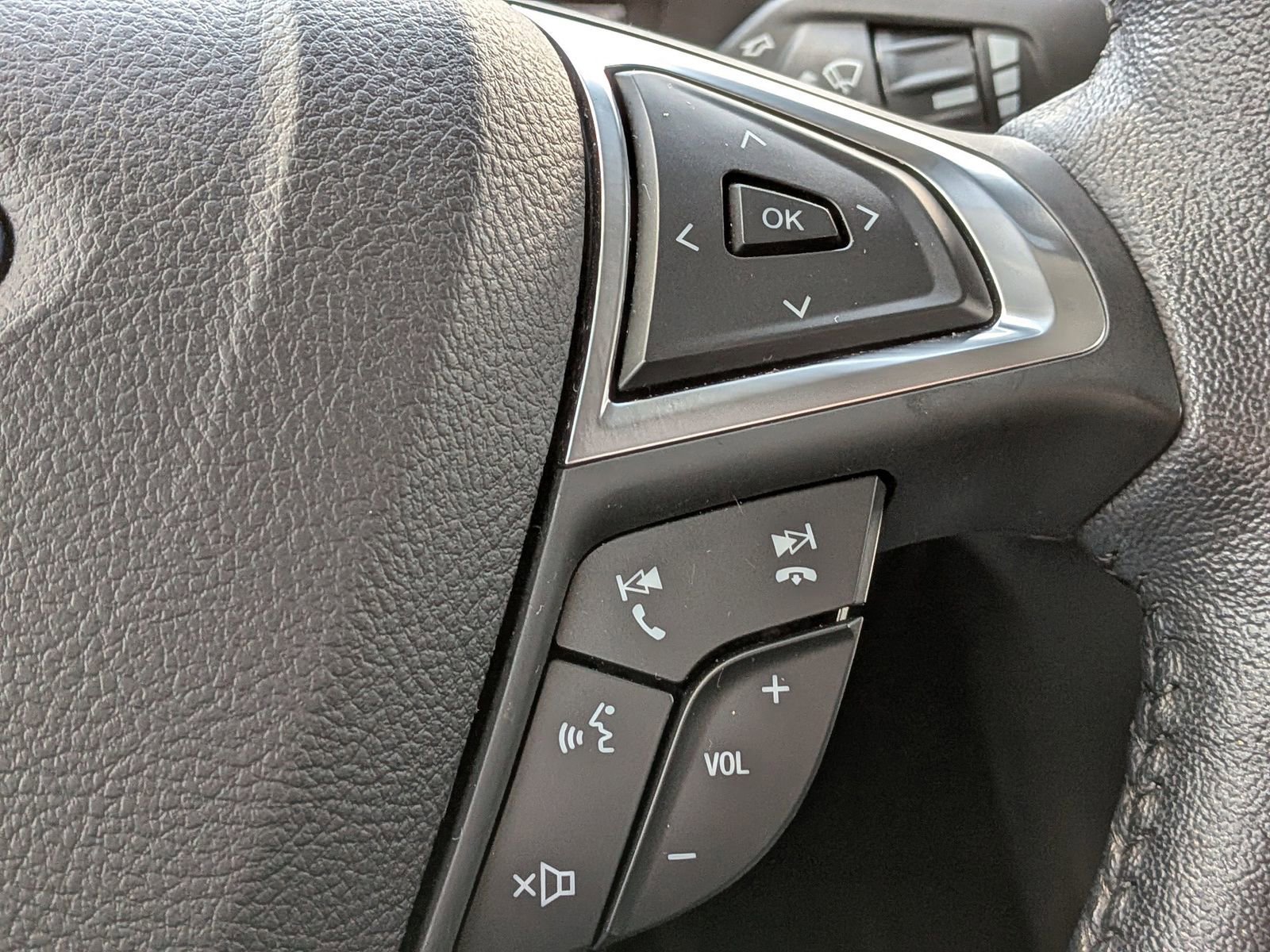 Certified 2024 Ford Edge SEL w/ Convenience Package image 29