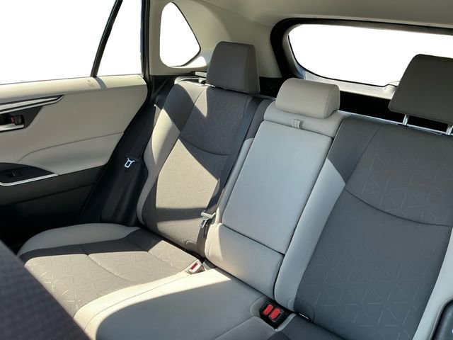Used 2025 Toyota RAV4 XLE image 16