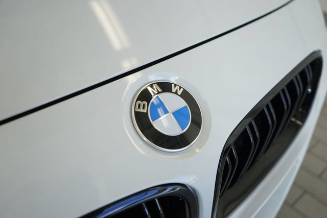 Used 2018 BMW 330i xDrive Sedan AWD/4WD image 18