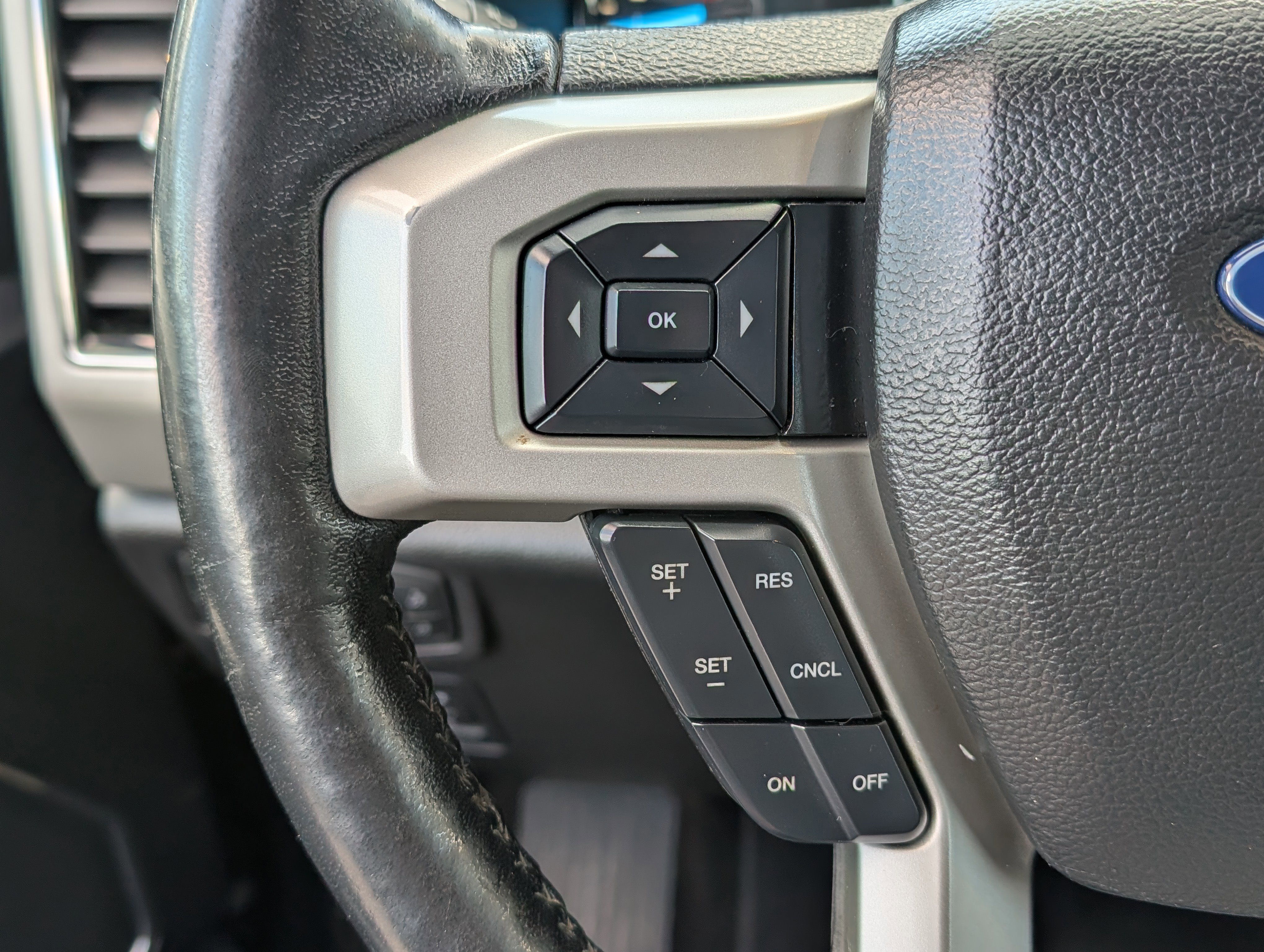 Certified 2018 Ford F150 Lariat image 19