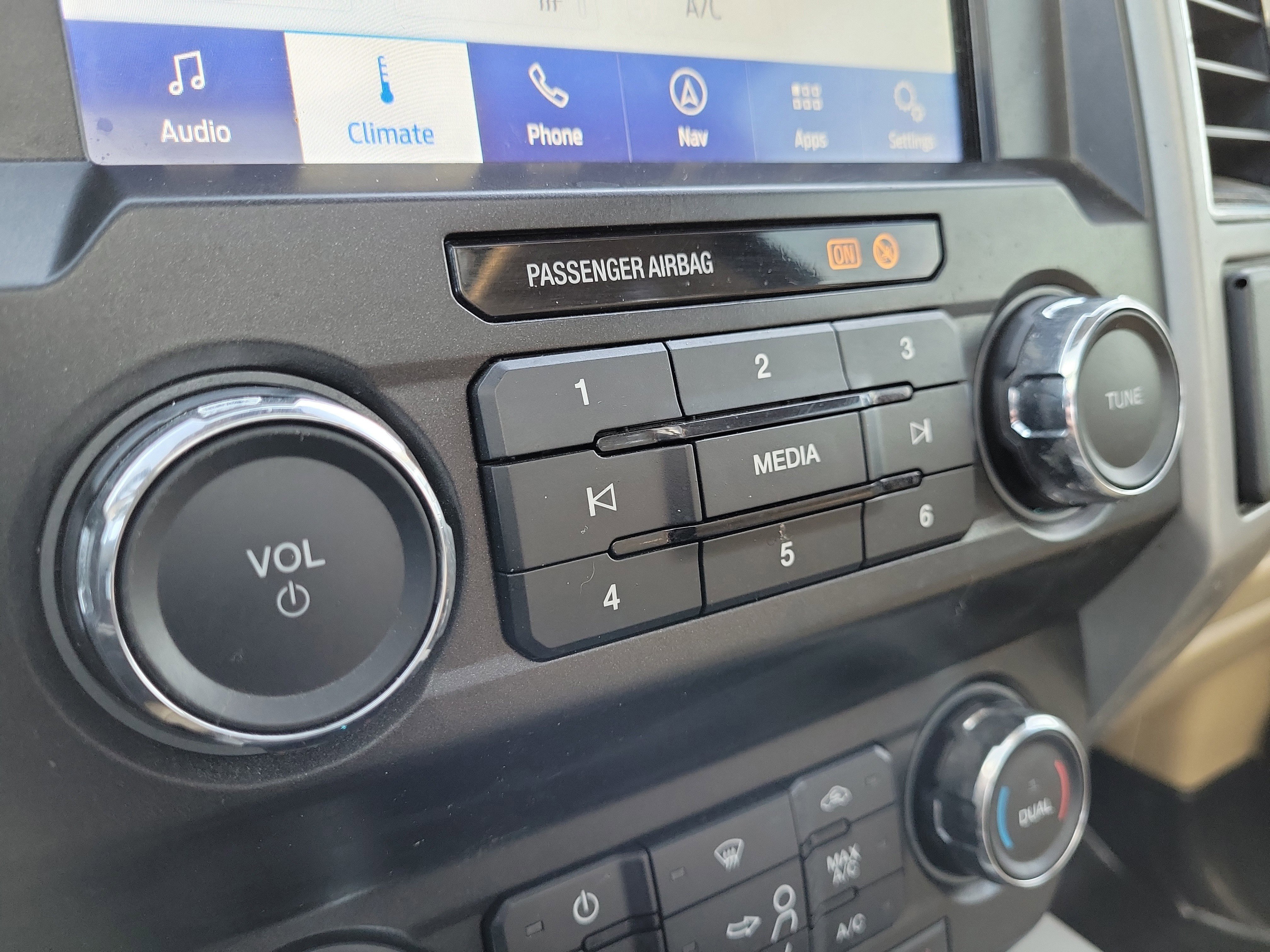 Certified 2021 Ford F250 Lariat w/ Lariat Ultimate Package image 35