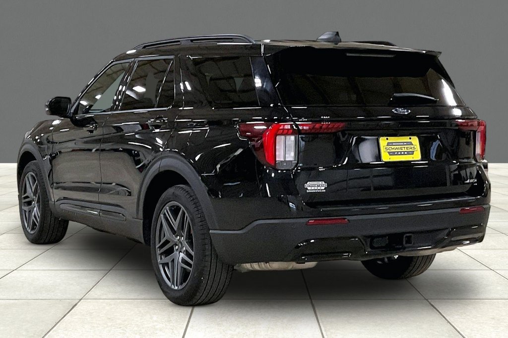 Certified 2025 Ford Explorer ST-Line w/ ST-Line Street Pack AWD/4WD image 11