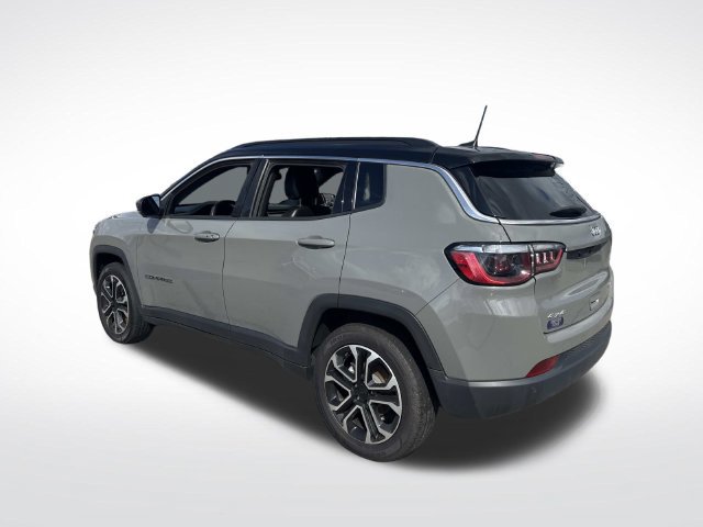 Used 2024 Jeep Compass Limited AWD/4WD image 3