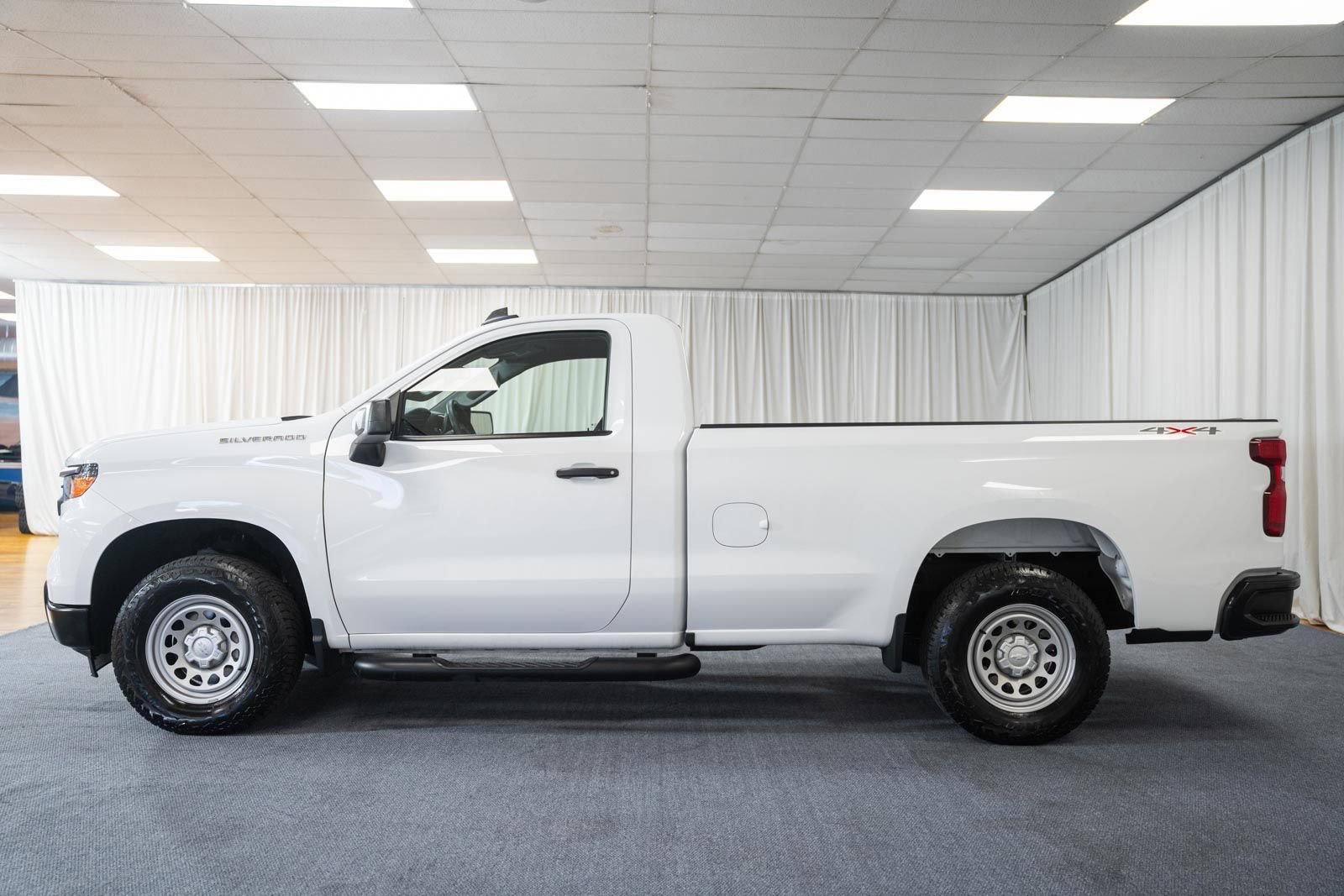 Used 2025 Chevrolet Silverado 1500 W/T w/ WT Value Package AWD/4WD image 5