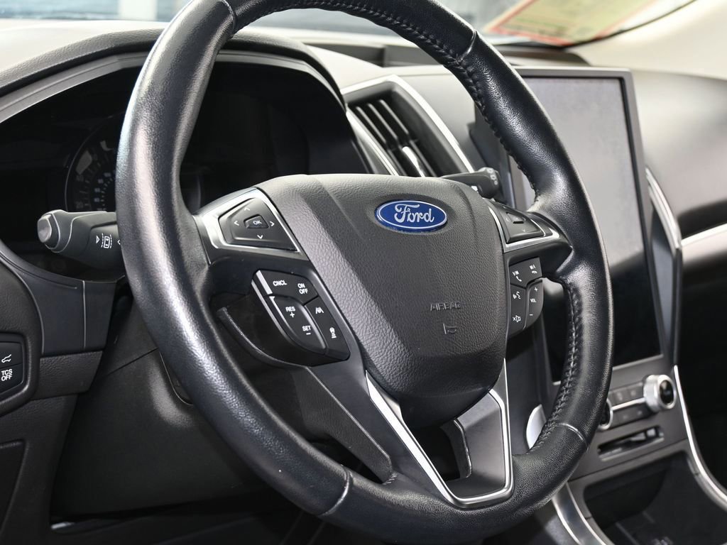 Certified 2022 Ford Edge Titanium w/ Equipment Group 301A image 32
