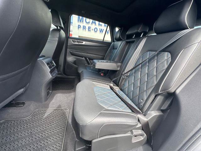 Used 2024 Volkswagen Atlas Cross Sport SEL Premium R-Line AWD/4WD image 18