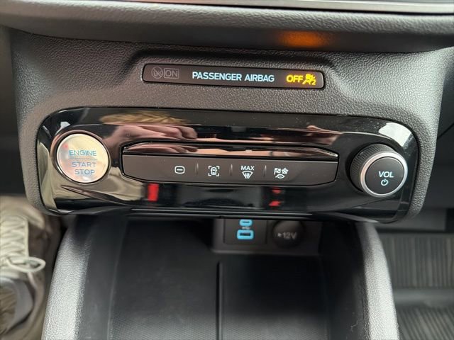 Certified 2023 Ford Escape SE w/ Class II Trailer Tow Package image 33