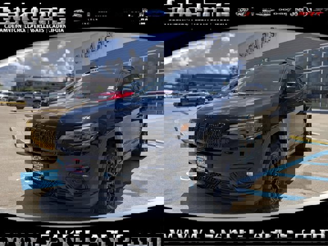 Used 2023 Jeep Cherokee Altitude Lux image 1