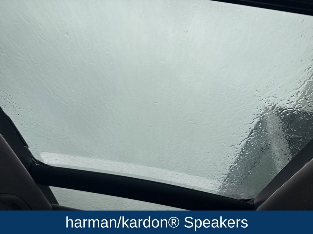 Used 2025 Kia Sportage SX image 16