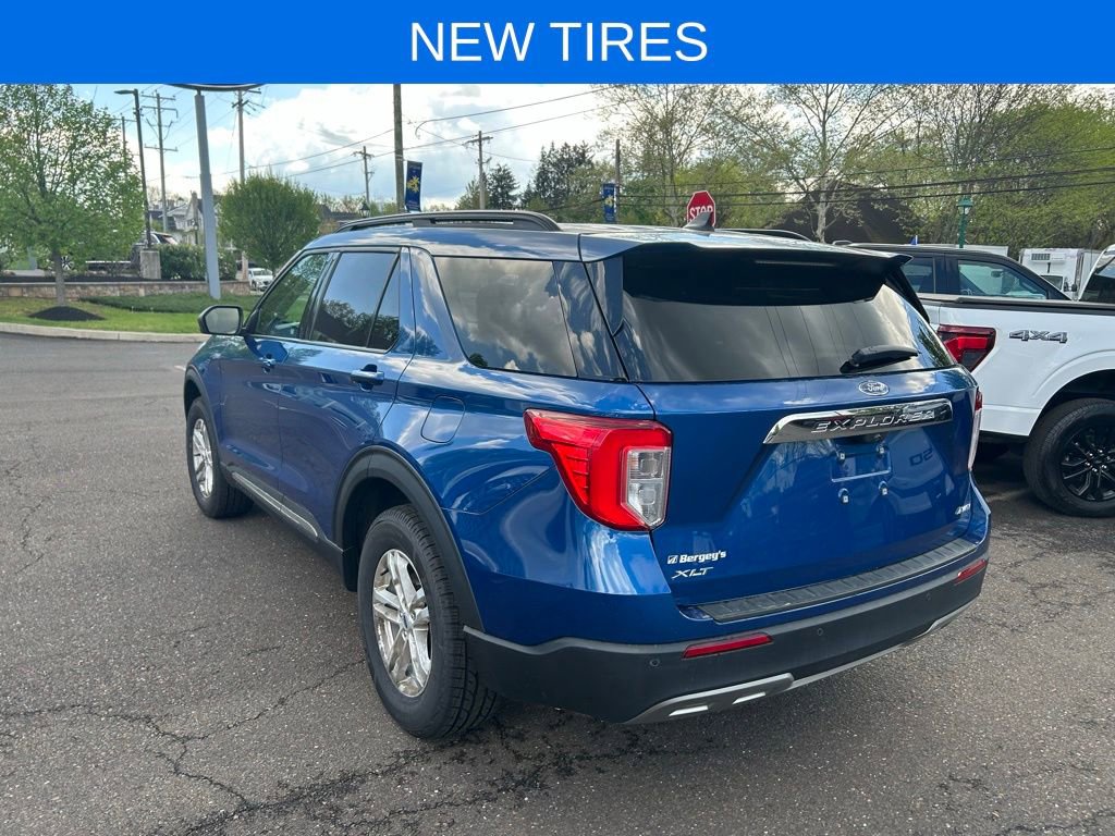 Certified 2022 Ford Explorer XLT w/ Equipment Group 202A AWD/4WD image 9