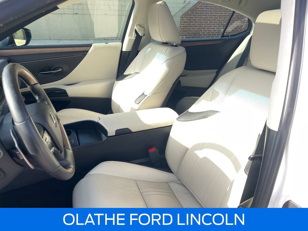 Used 2023 Lexus ES 350 w/ Accessory Package (Z2) FWD image 17