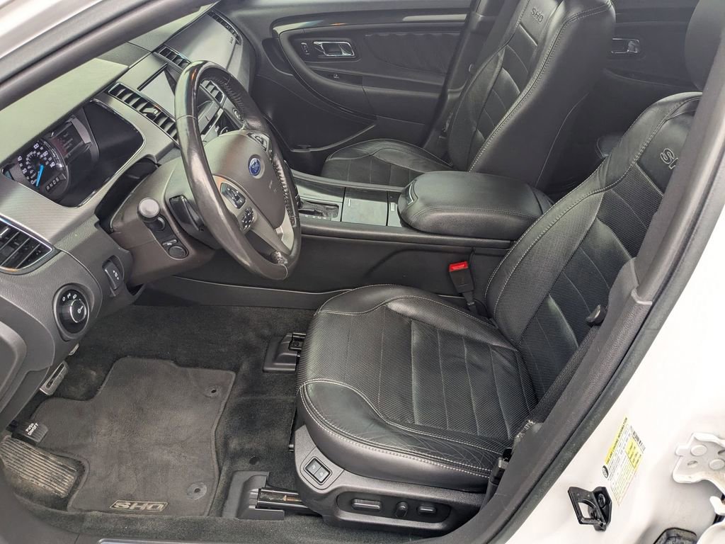 Certified 2018 Ford Taurus SHO image 15