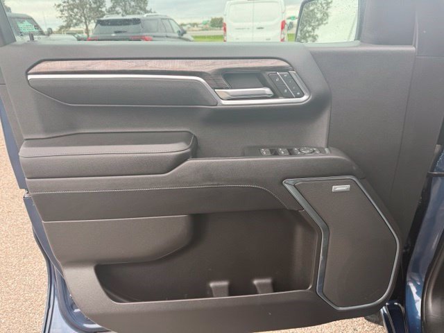 Used 2023 Chevrolet Silverado 1500 LTZ AWD/4WD image 11