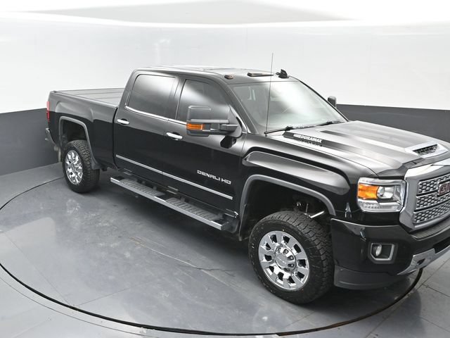 Used 2018 GMC Sierra 2500 Denali w/ Duramax Plus Package AWD/4WD image 19