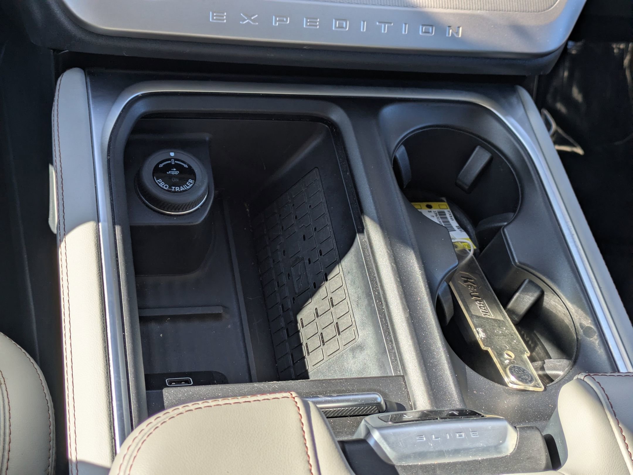 Certified 2025 Ford Expedition Active image 23