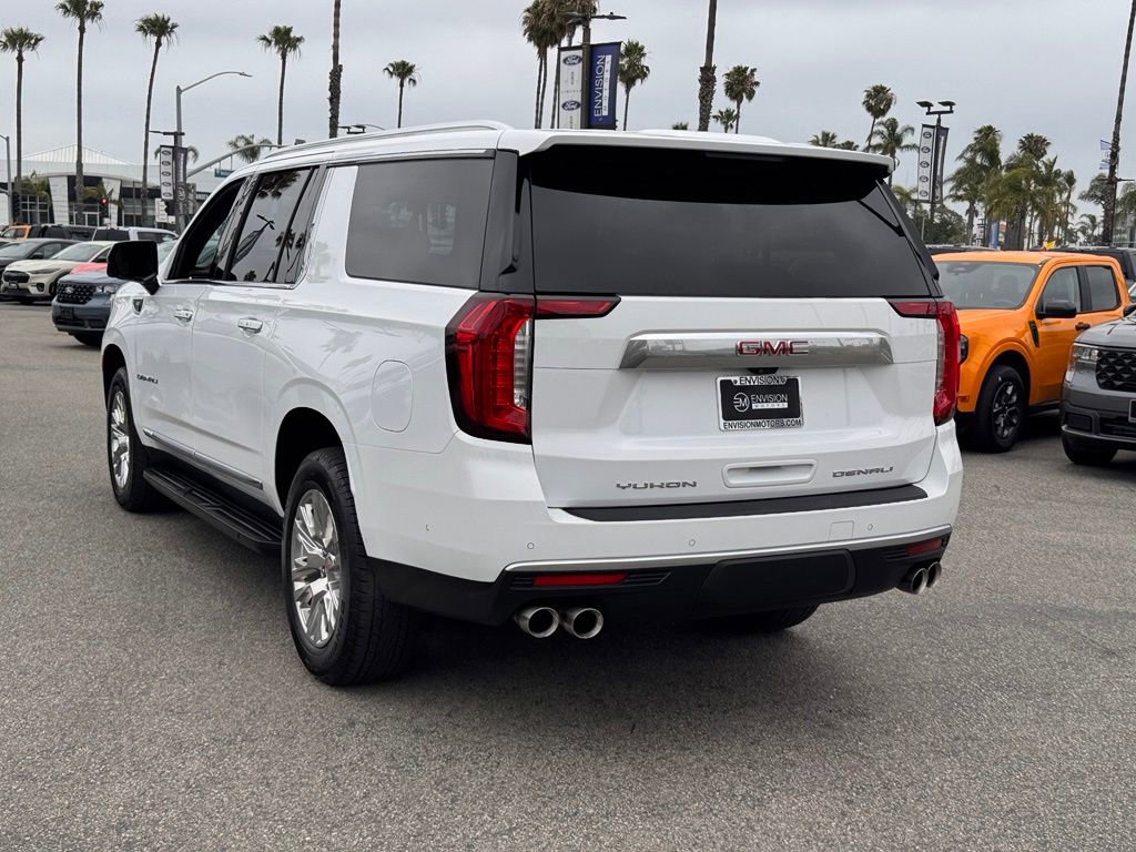 Used 2023 GMC Yukon XL Denali w/ Advanced Technology Package AWD/4WD image 10