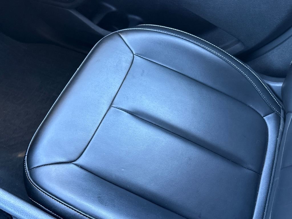 Used 2024 Jeep Grand Cherokee Limited w/ Black Appearance Package image 24