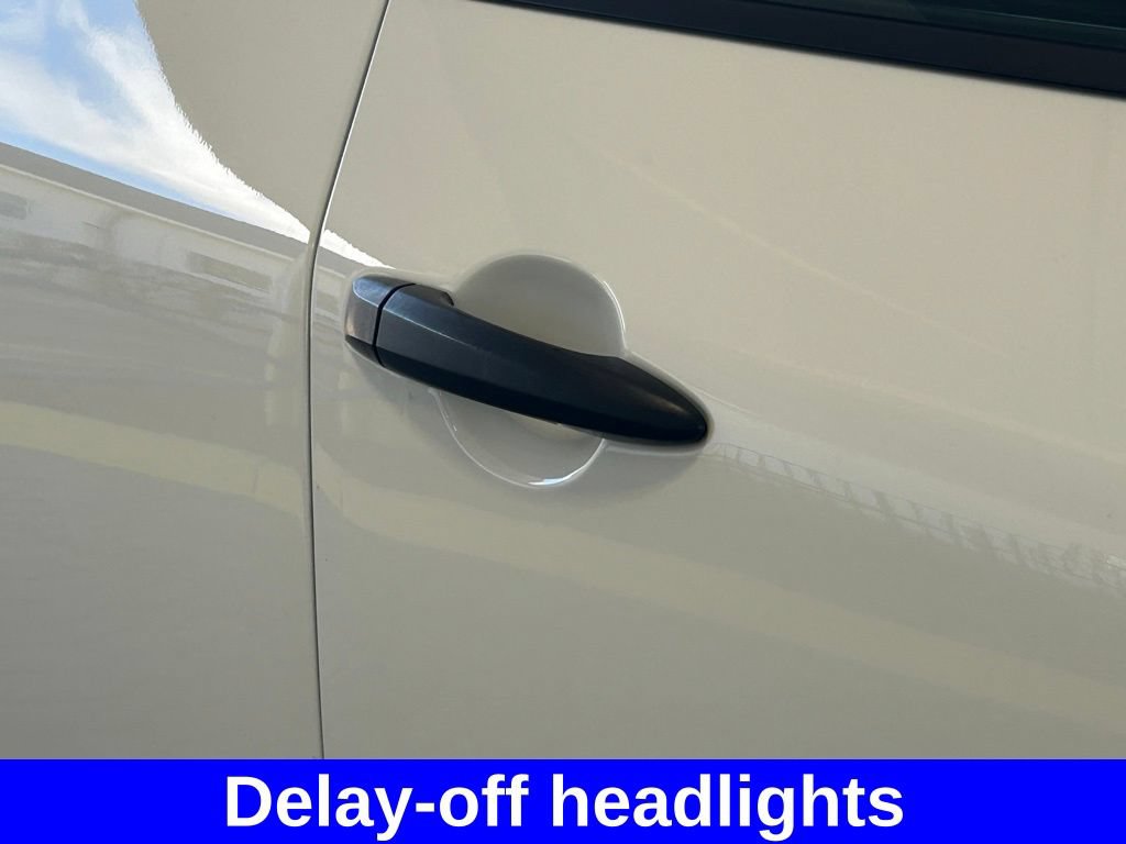Used 2024 Nissan Rogue S AWD/4WD image 20