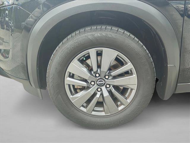 Used 2024 Nissan Pathfinder SV w/ Black Appearance Package AWD/4WD image 10