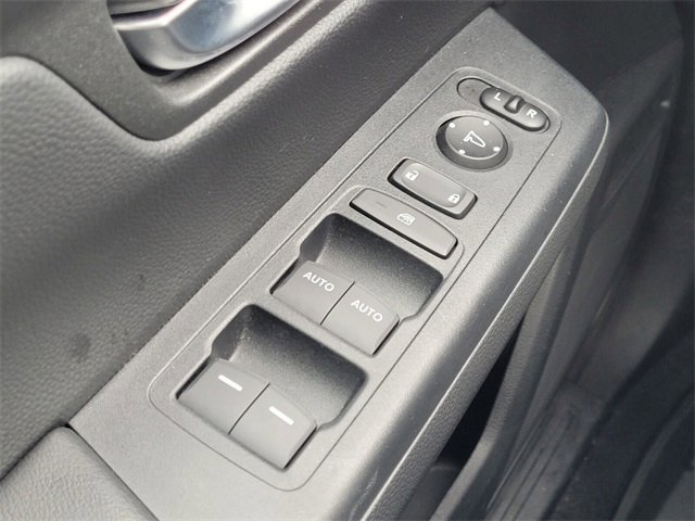 Used 2025 Honda CR-V EX image 24