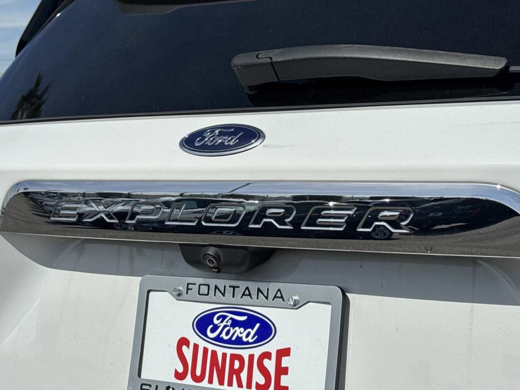 Certified 2021 Ford Explorer 2WD image 26