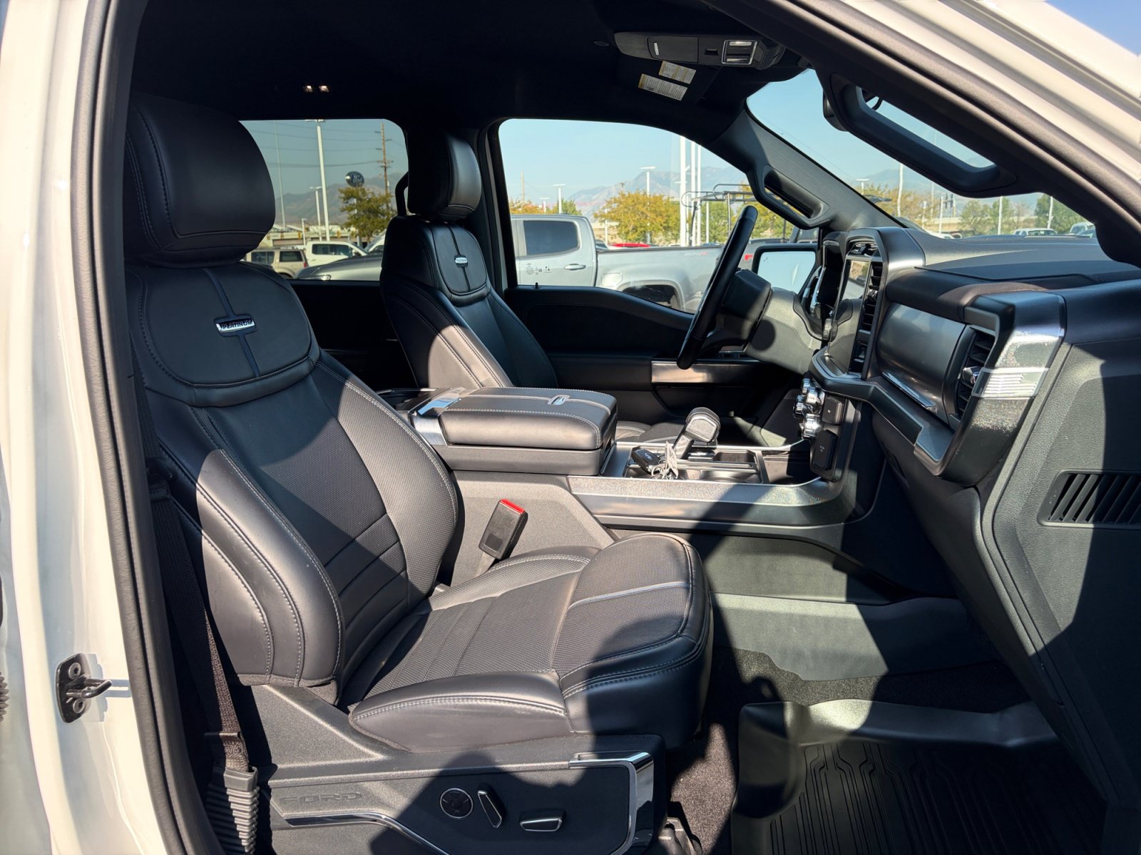 Certified 2025 Ford F150 Platinum w/ FX4 Off-Road Package AWD/4WD image 31