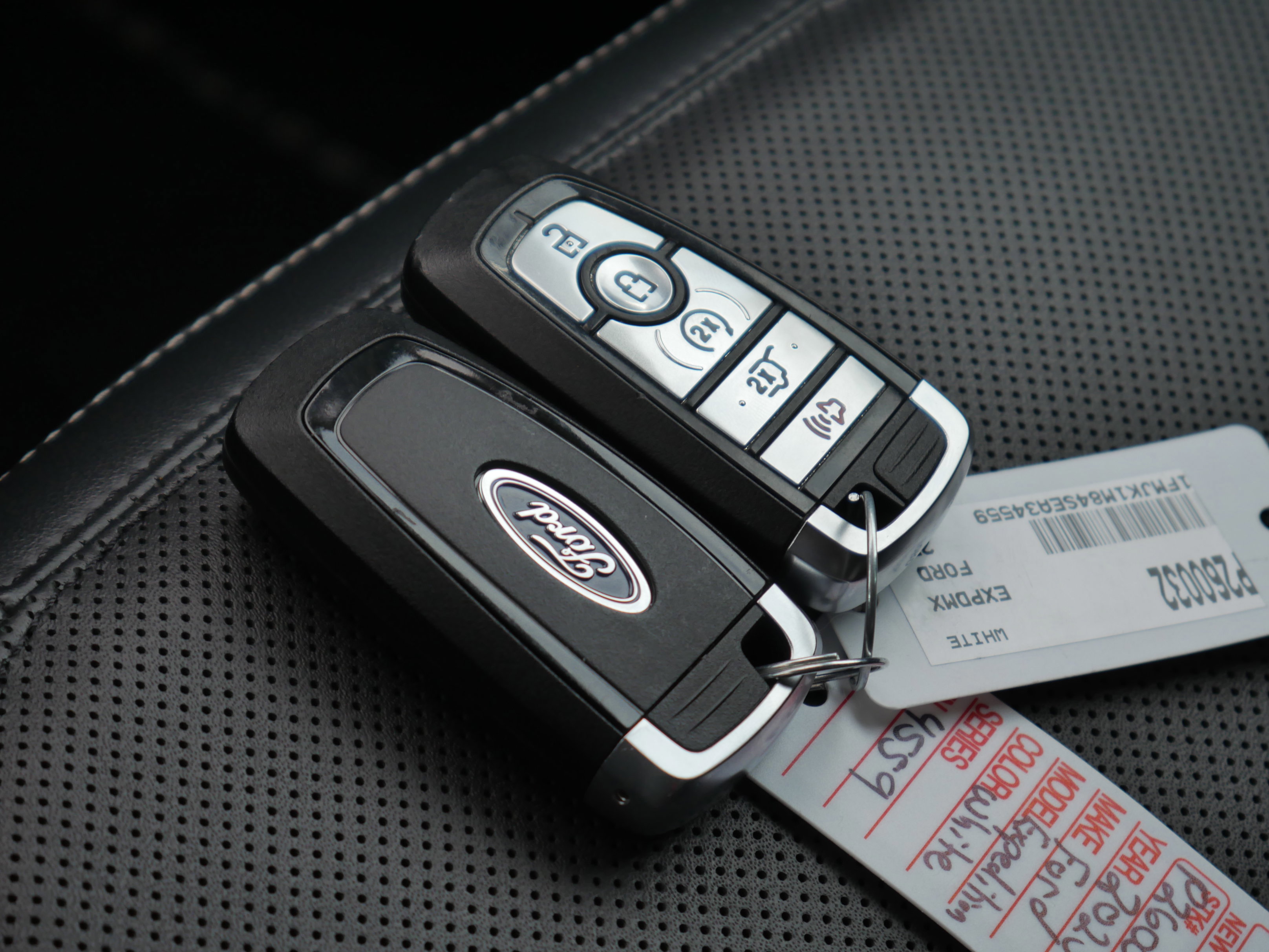 Certified 2025 Ford Expedition Max Platinum image 40