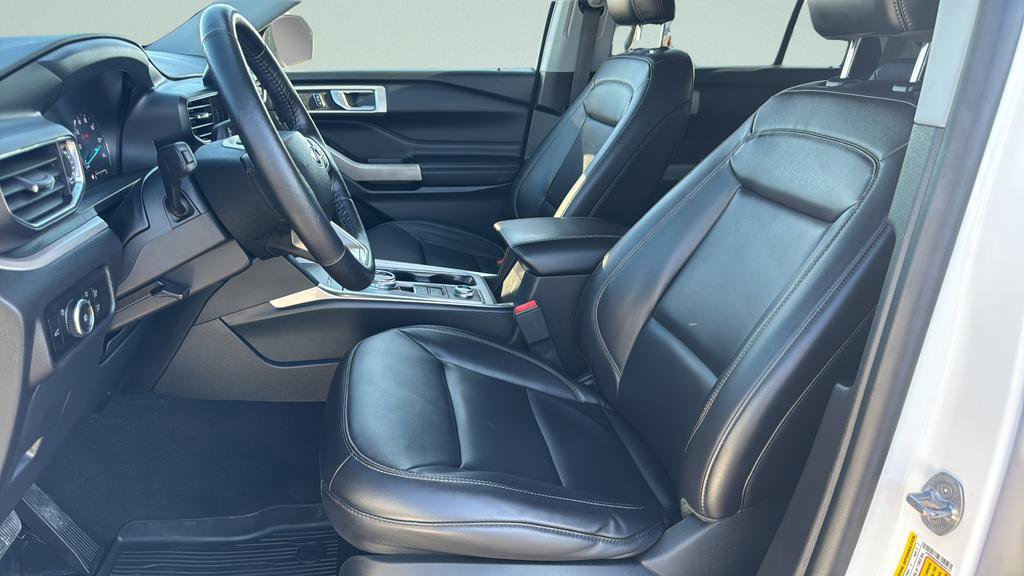 Certified 2023 Ford Explorer XLT w/ Equipment Group 202A image 30