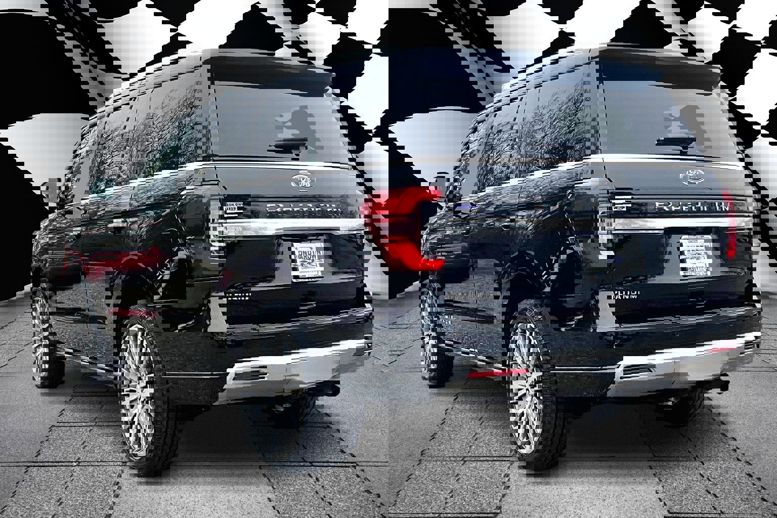 Certified 2022 Ford Expedition Platinum image 2