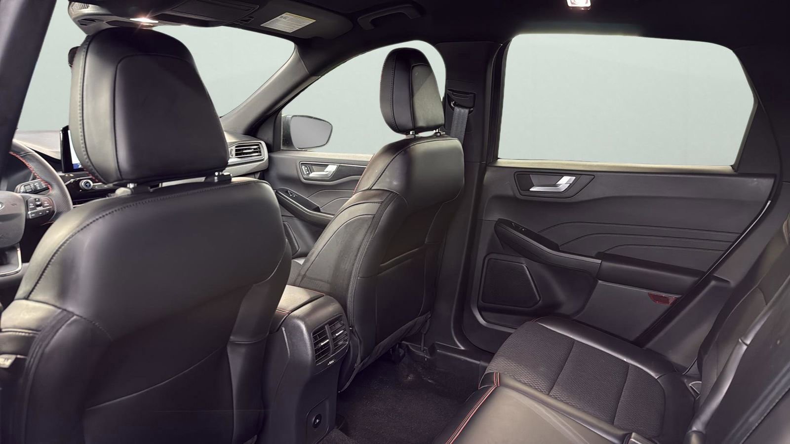 Certified 2025 Ford Escape ST-Line image 29