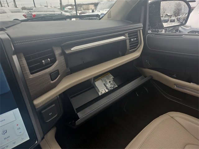 Certified 2023 Ford Expedition Limited image 42