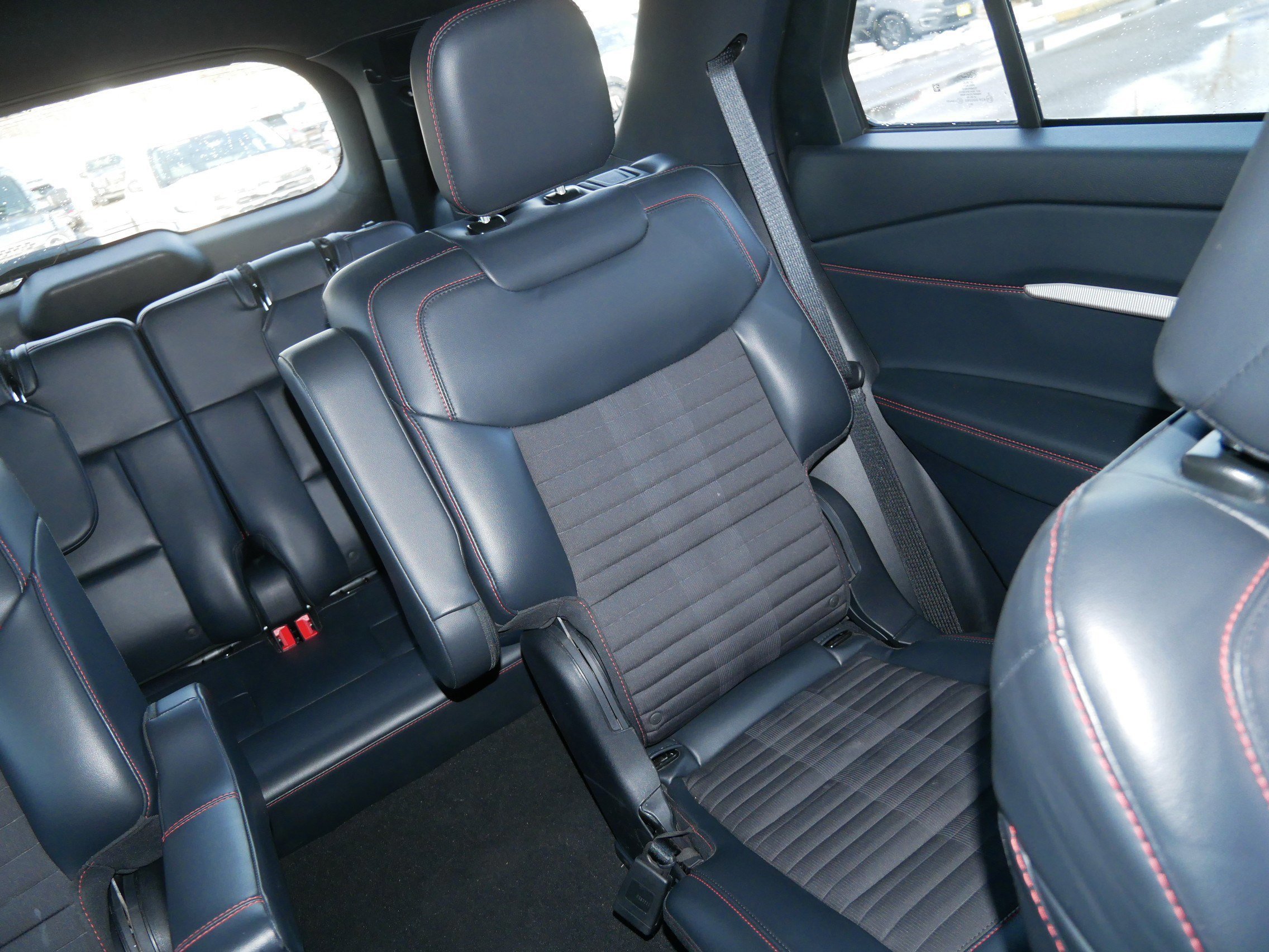 Certified 2025 Ford Explorer ST-Line image 14