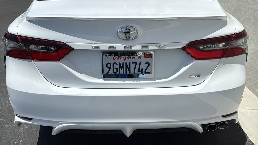 Used 2023 Toyota Camry SE FWD image 7
