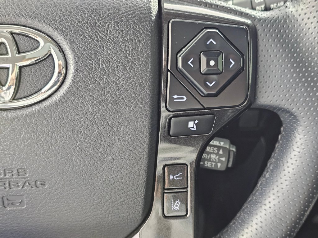 Used 2021 Toyota 4Runner TRD Off-Road Premium w/ Moonroof Package AWD/4WD image 27