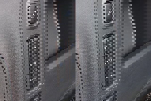 Certified 2025 Ford Expedition Active image 19