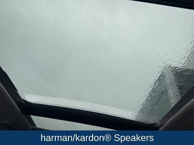 Used 2025 Kia Sportage SX image 17