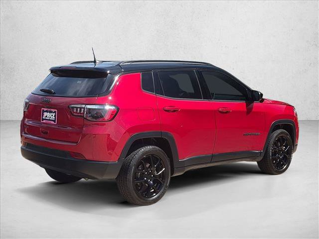 Used 2024 Jeep Compass Latitude w/ Altitude Special Edition AWD/4WD image 5