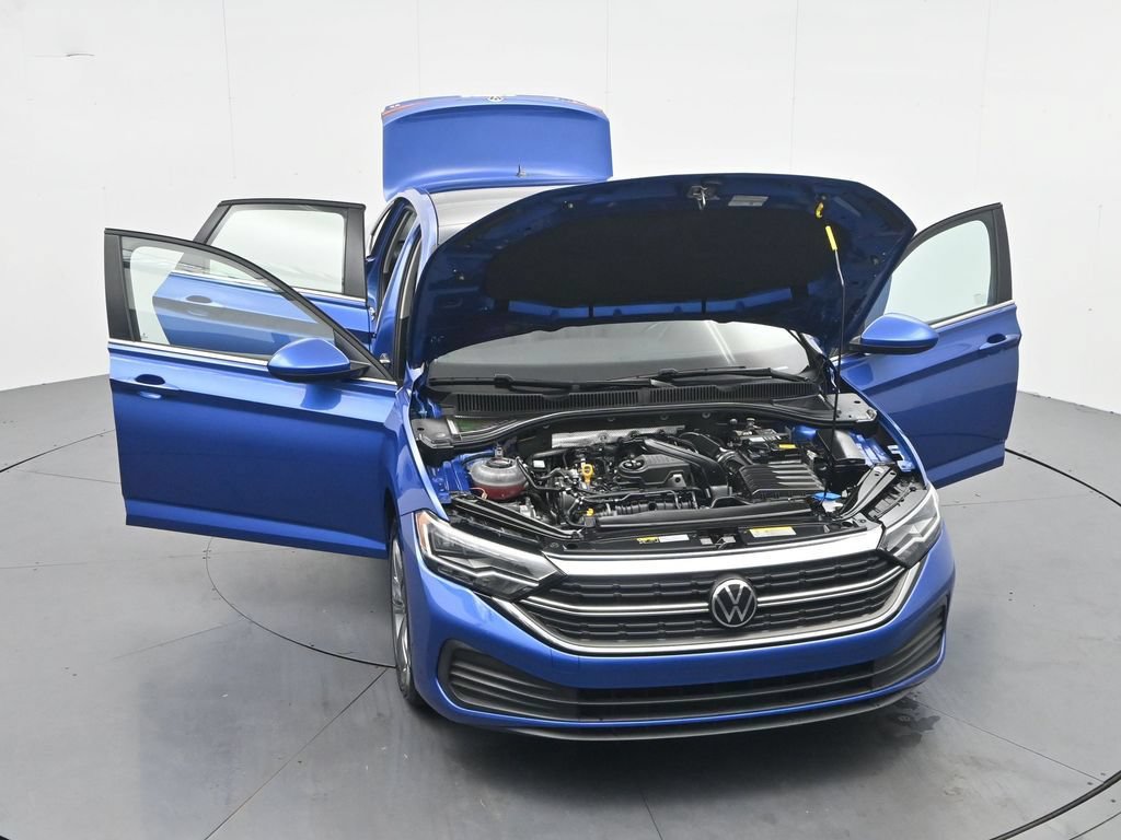 Used 2024 Volkswagen Jetta SE FWD image 47