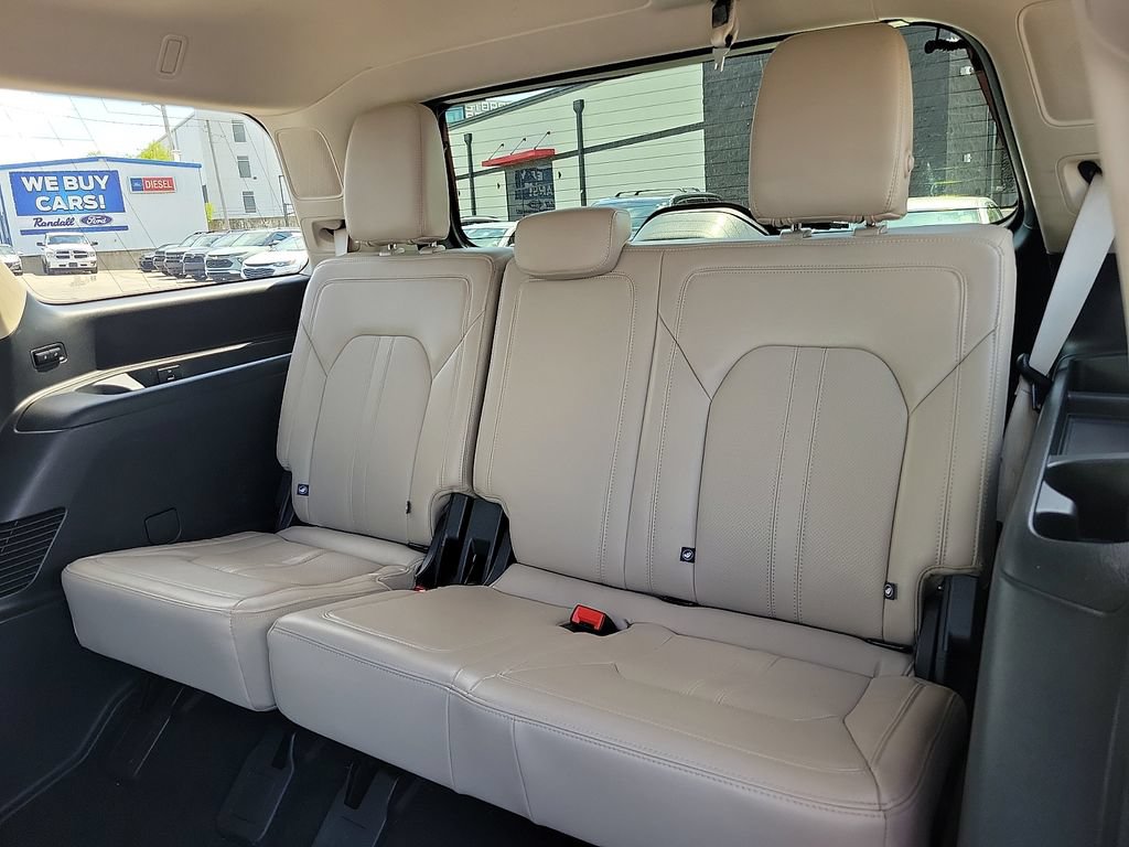 Certified 2024 Ford Expedition Limited RWD image 9