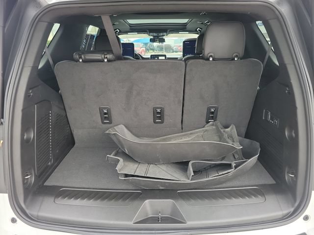 Used 2024 Chevrolet Tahoe LT w/ Luxury Package AWD/4WD image 26