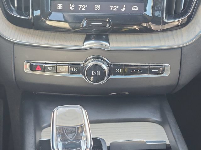 Used 2022 Volvo XC60 B5 Inscription w/ Climate Package AWD/4WD image 17