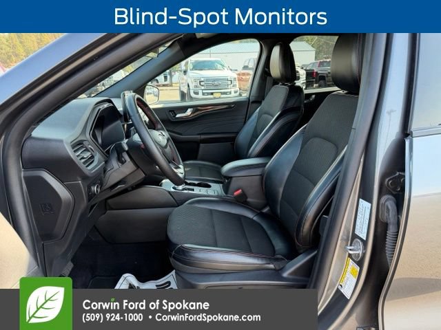 Certified 2025 Ford Escape ST-Line Select AWD/4WD image 3