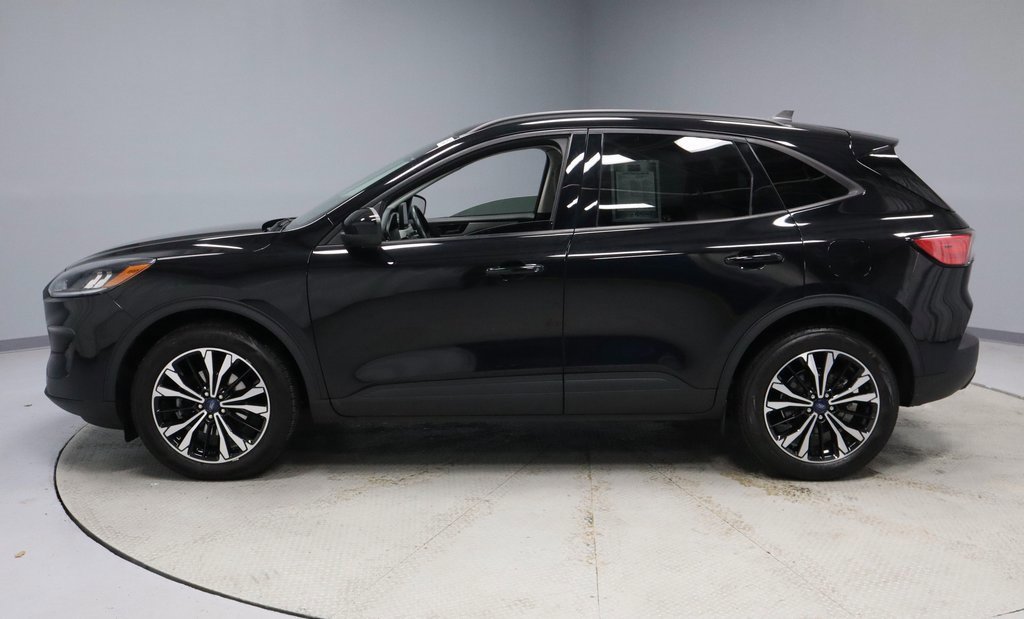 Certified 2022 Ford Escape SE w/ SE Sport Appearance Package image 2