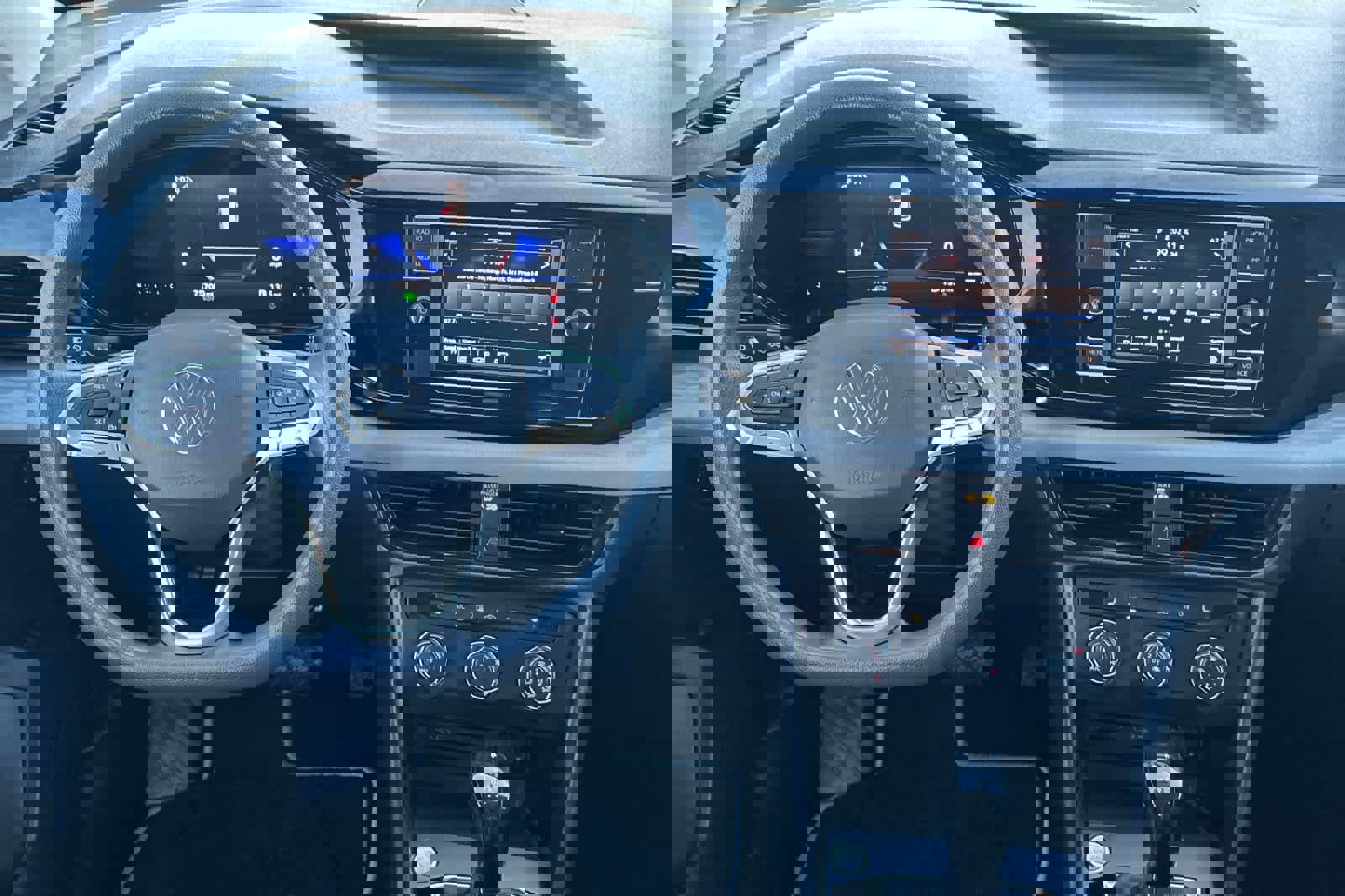 Used 2022 Volkswagen Taos S image 14