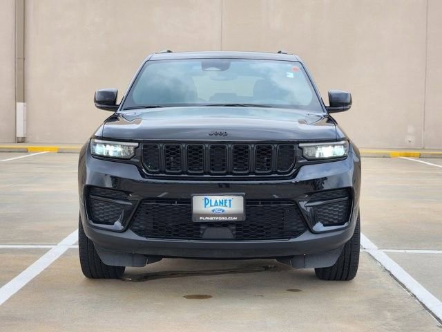 Used 2023 Jeep Grand Cherokee Altitude image 7
