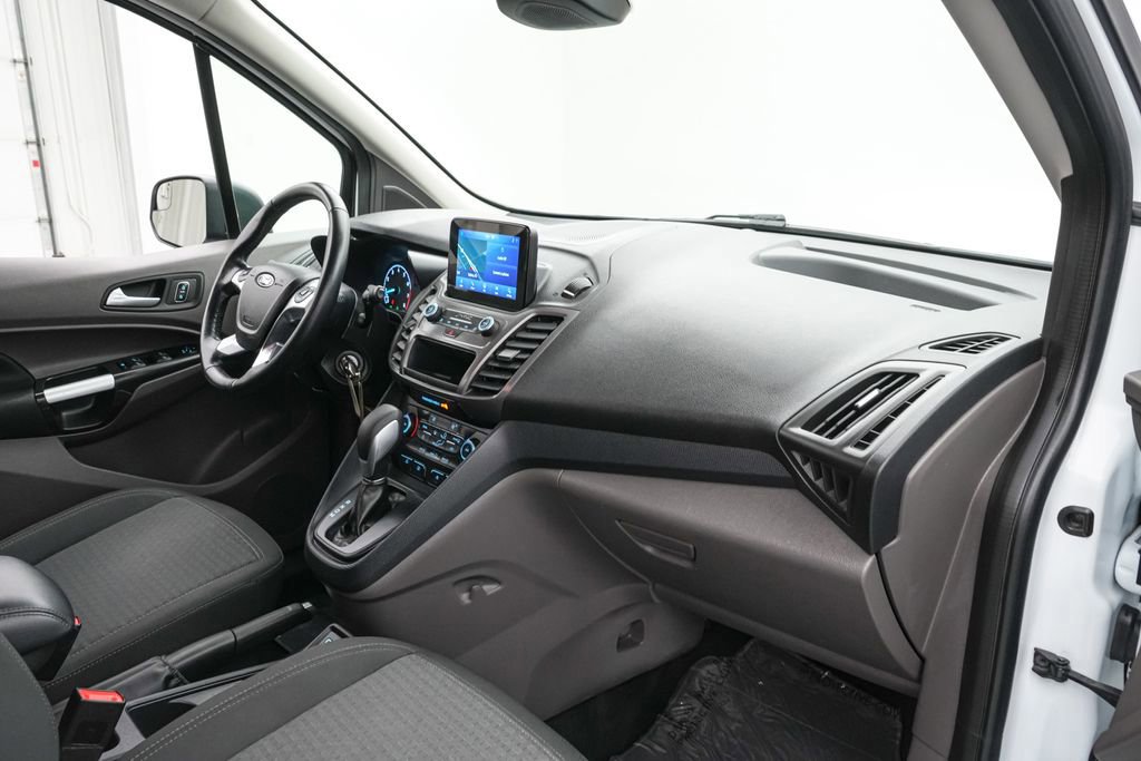 Certified 2022 Ford Transit Connect XLT image 24