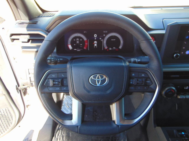 Used 2025 Toyota Tacoma TRD Sport AWD/4WD image 15
