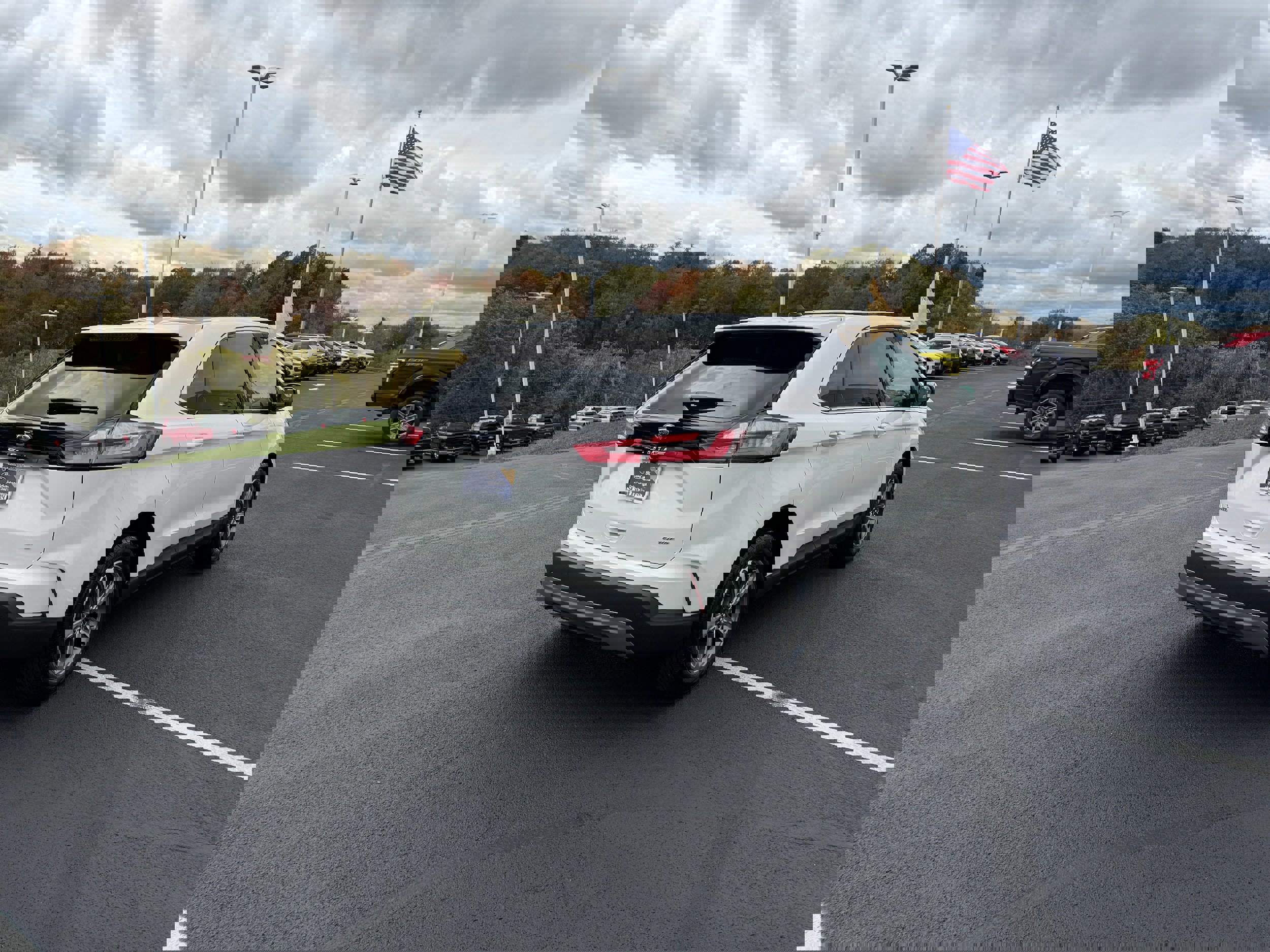 Certified 2024 Ford Edge SEL w/ Convenience Package image 3