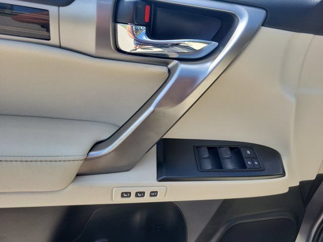 Used 2022 Lexus GX 460 Premium w/ Premium Package AWD/4WD image 22
