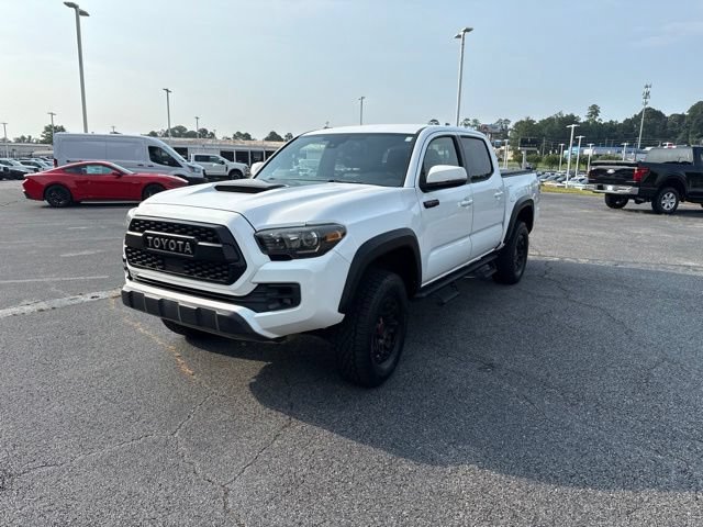 Used 2018 Toyota Tacoma TRD Pro AWD/4WD image 9